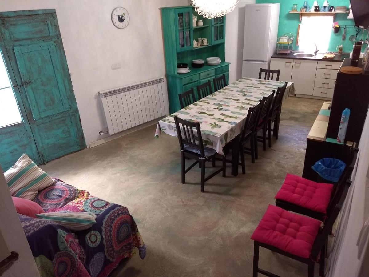 El Retiro De Isabel Guest House Embid de la Ribera Екстериор снимка
