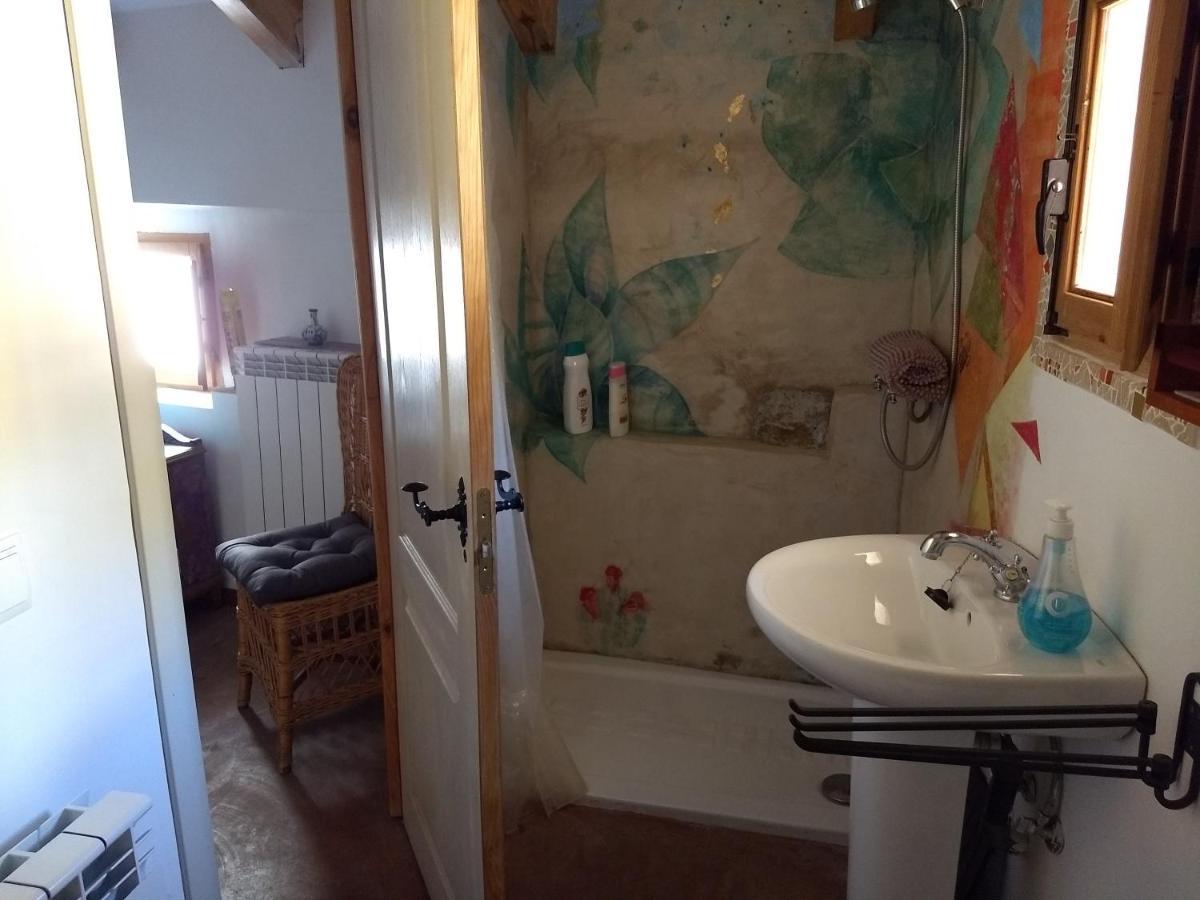 El Retiro De Isabel Guest House Embid de la Ribera Екстериор снимка