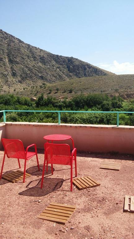 El Retiro De Isabel Guest House Embid de la Ribera Екстериор снимка
