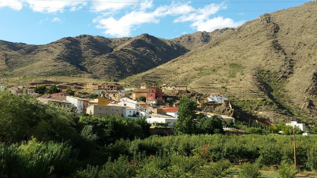 El Retiro De Isabel Guest House Embid de la Ribera Екстериор снимка